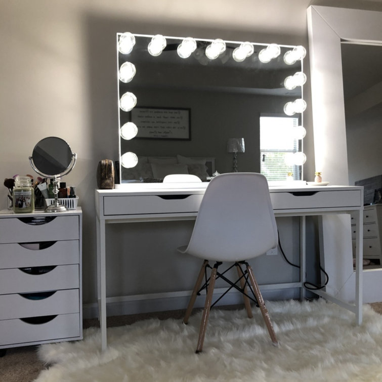 Makeup mirror deals with lights ikea